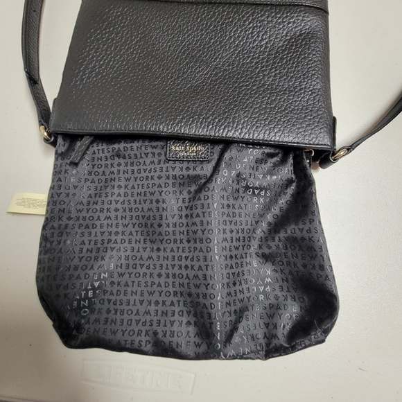 Kate Spade Bay Street Cora Crossbody Bag. - Picture 15 of 16